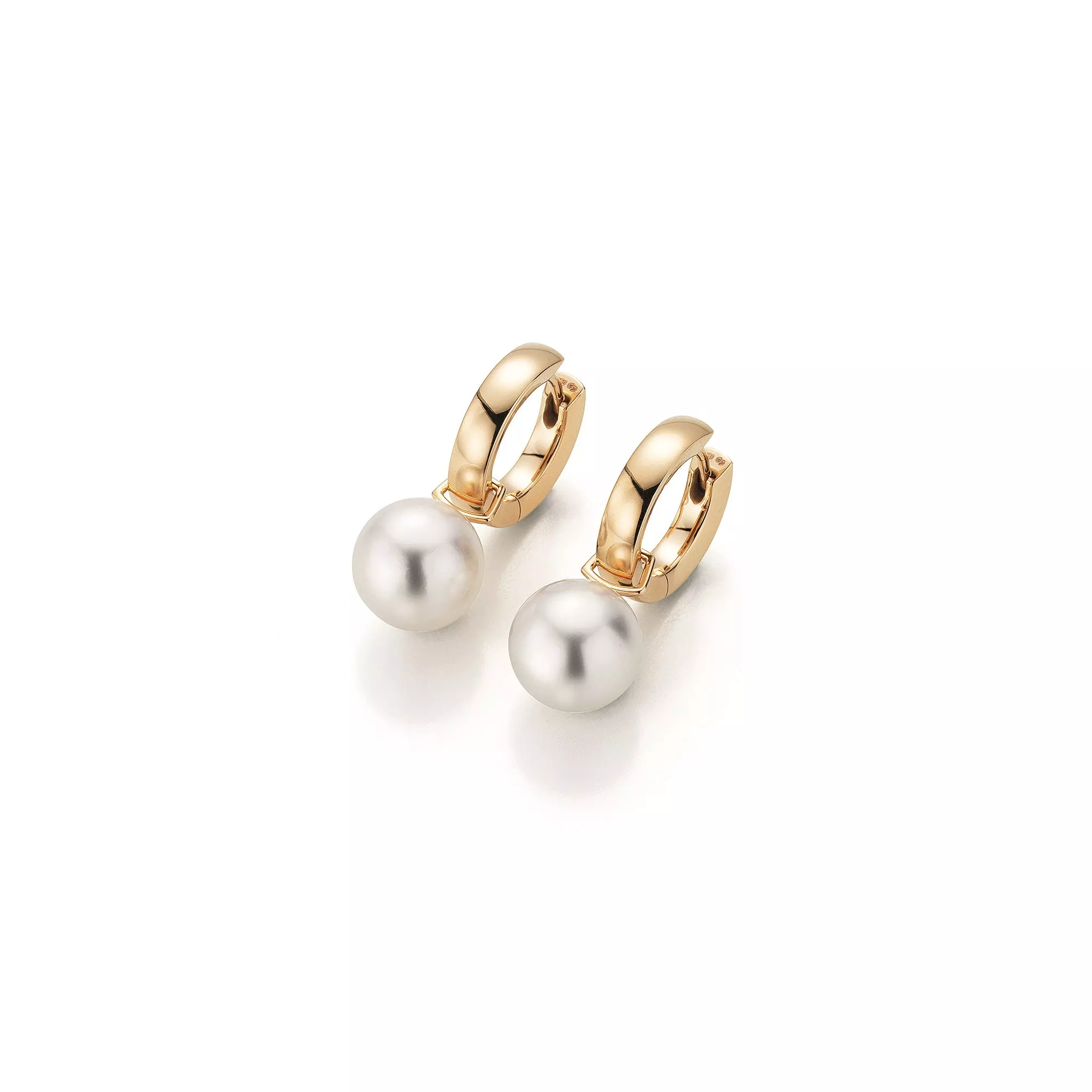 Ohrschmuck aus Gelbgold mit Südsee-Zuchtperlen