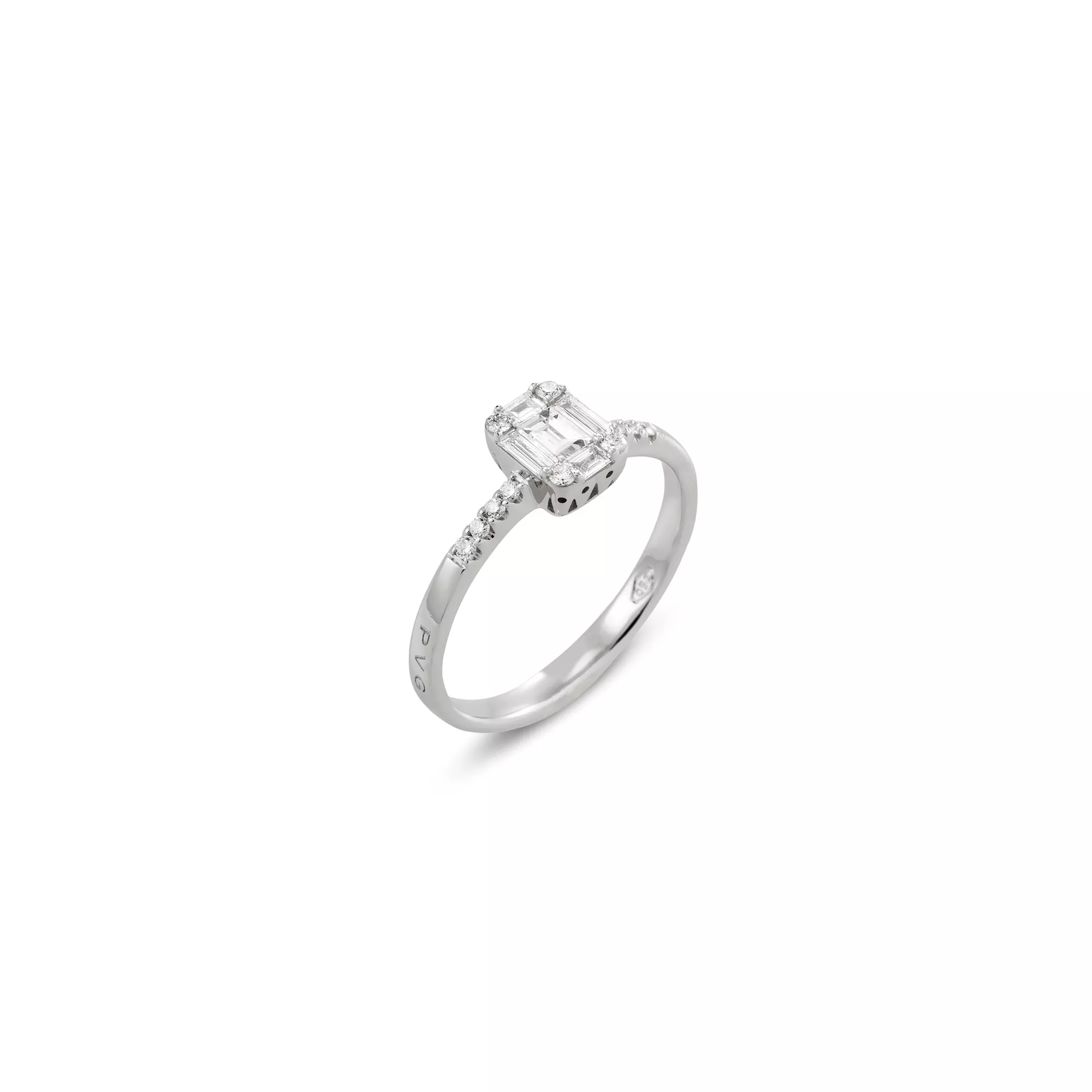 Ring aus Weißgold mit Diamanten