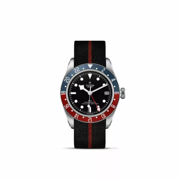 Tudor Black Bay GMT mit Edelstahlgehäuse und Textilband und schwarzem Zifferblatt