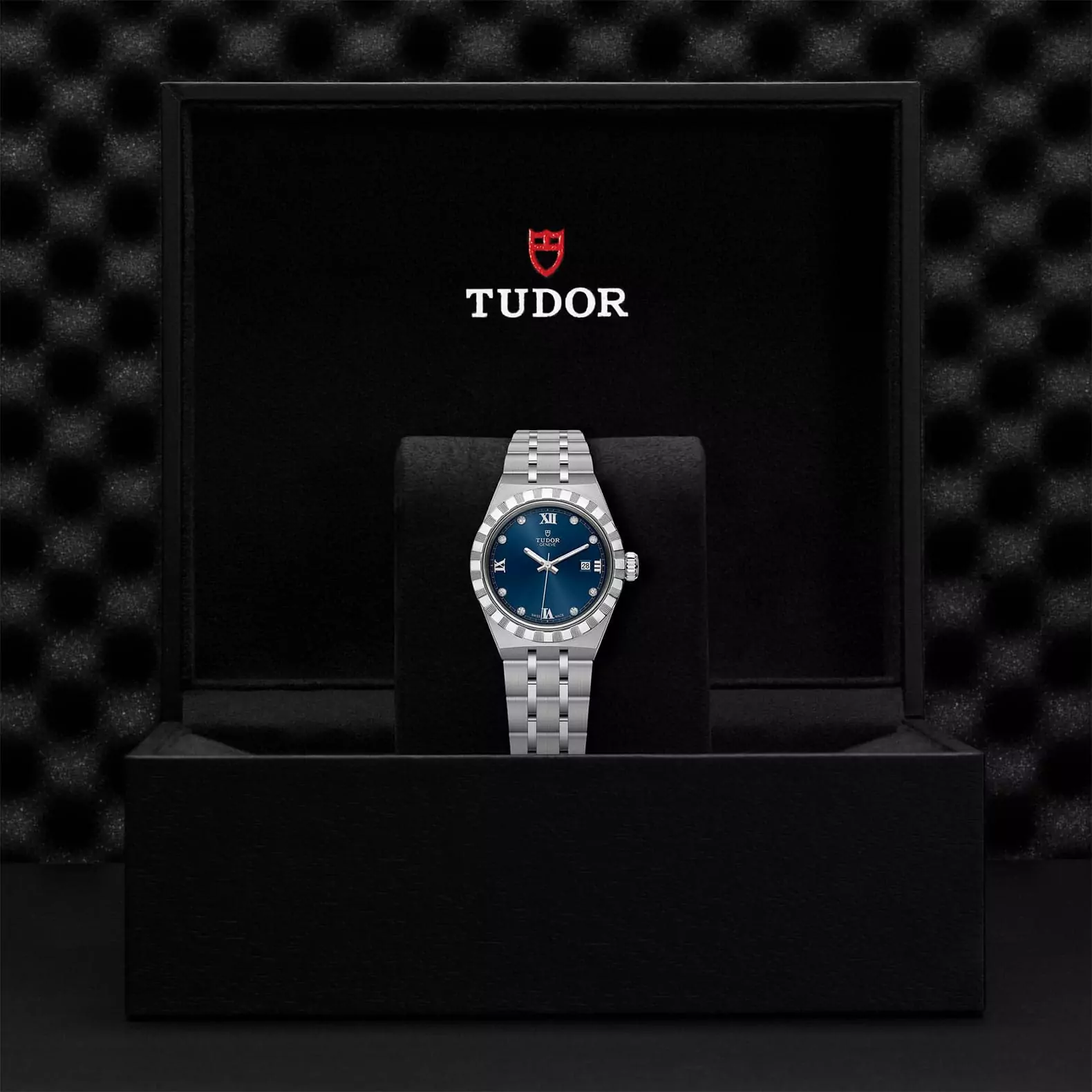 Tudor Royal mit Gehäuse und Band aus Edelstahl und blauem Zifferblatt mit Diamanten in der Box