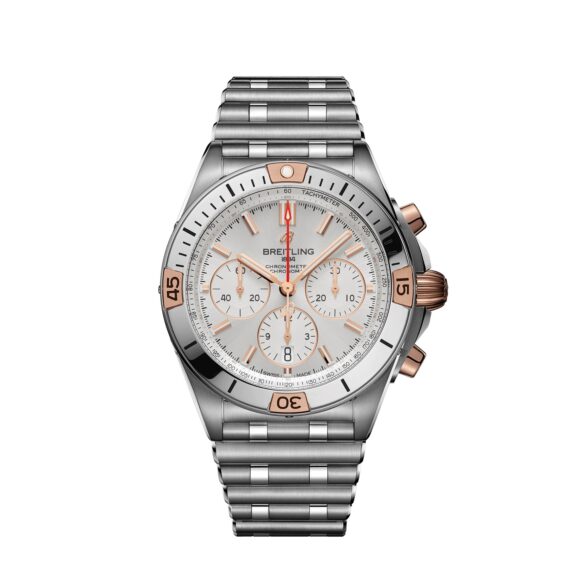 Breitling Chronomat B01 42 mit Gehäuse und Band aus Edelstahl und Rotgold mit silberfarbenem Zifferblatt