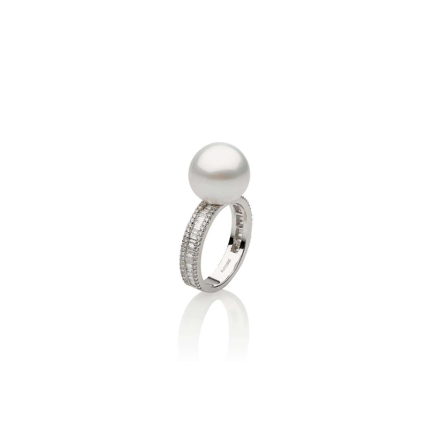 Ring aus 18 Karat Weißgold mit Südseezuchtperle und Diamanten von Autore