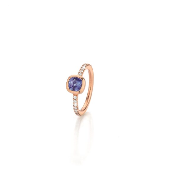 Ring aus Roségold mit Tansanit und Diamanten