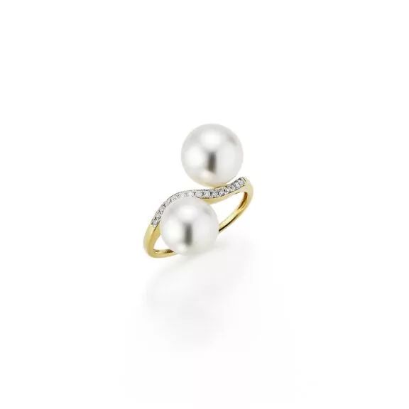Ring aus Gelbgold mit Zuchtperlen und Diamanten