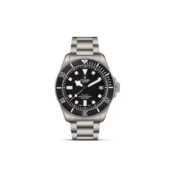 Tudor Pelagos Ultra mit Gehäuse und Band aus Titan und schwarzem Zifferblatt