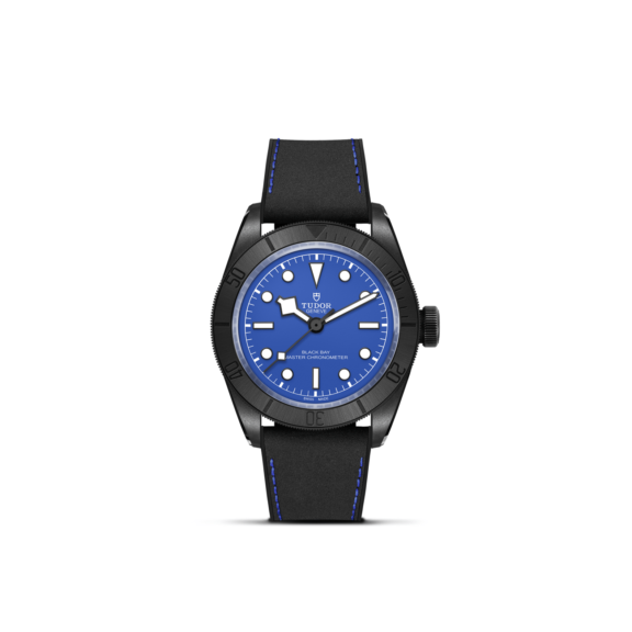 Tudor Black Bay Ceramic mit Keramikgehäuse und Hybridarmband sowie blauem Zifferblatt