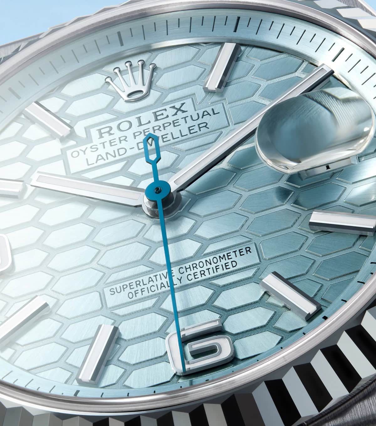 Das eisblaue Zifferblatt der neuen Rolex Land-Dweller in Platin