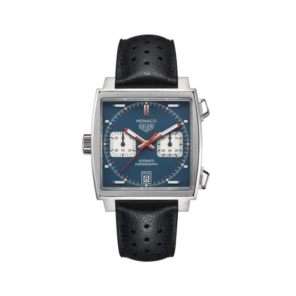 Tag Heuer Monaco Chronograph mit Edelstahlgehäuse, gelochtem Lederband und blauem Zifferblatt