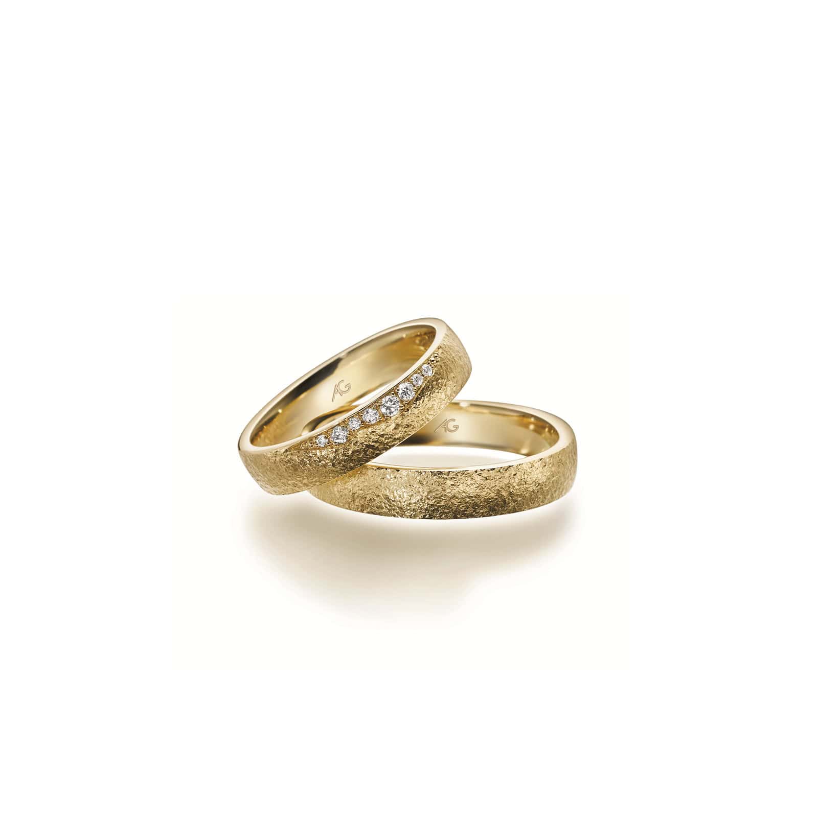 Ehering von August Gerstner aus Gelbgold mit Diamanten 28679