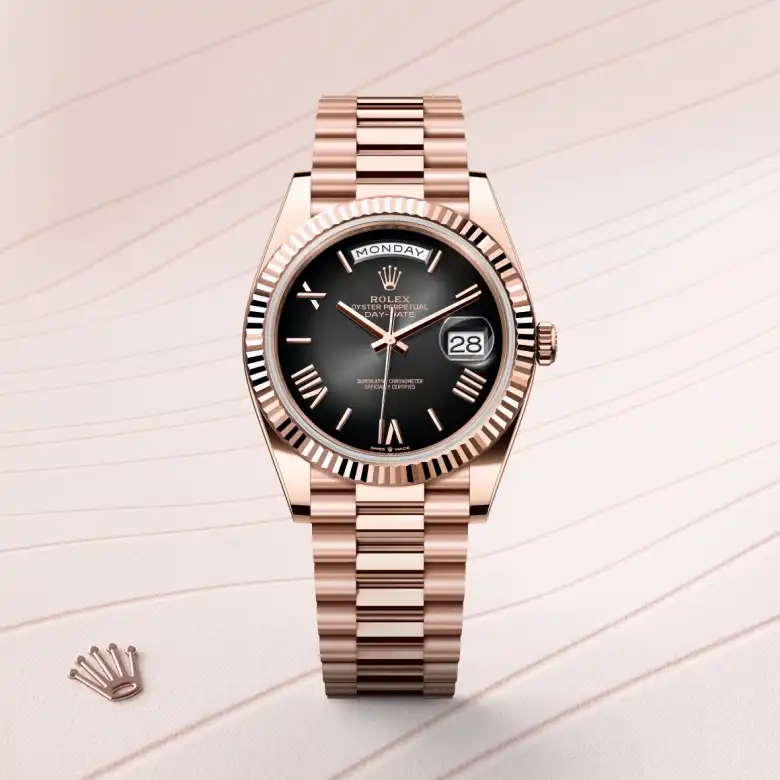 Rolex Day-Date in 18 Karat Everose-Gold, Frontansicht