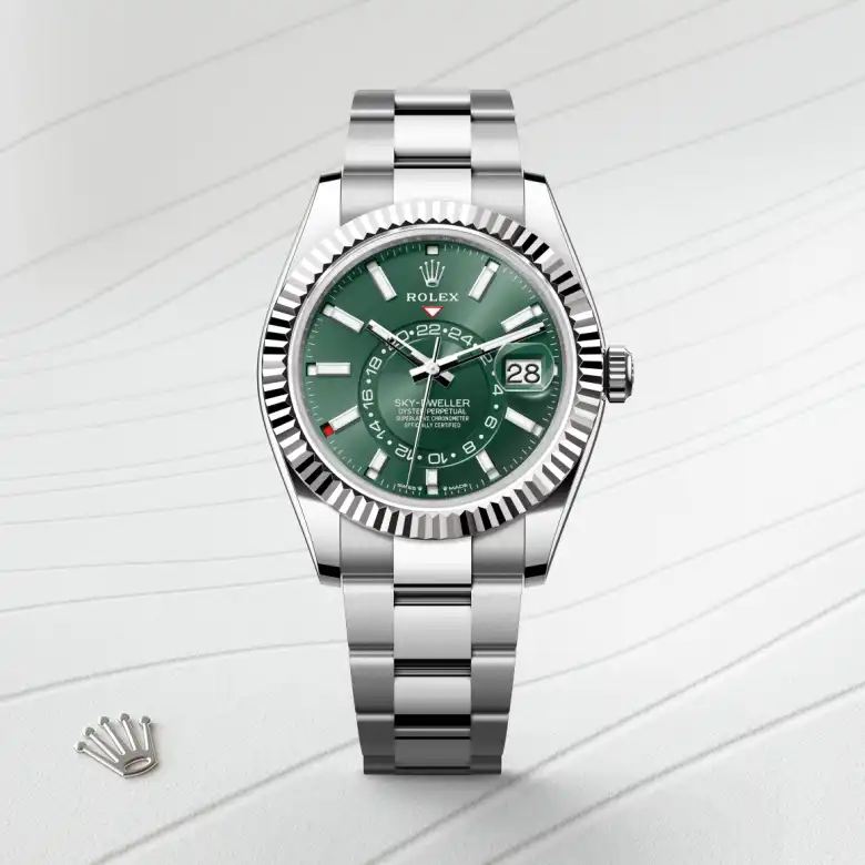 Rolex Sky-Dweller in Rolesor weiß (Kombination aus Edelstahl Oystersteel und Weißgold), Frontansicht